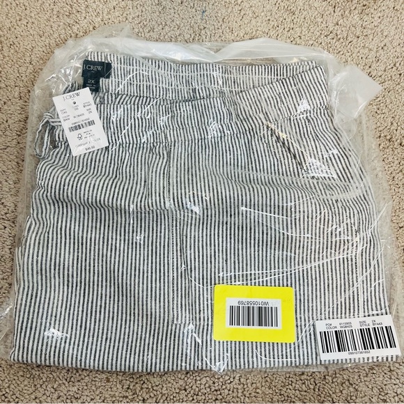NWT! J. Crew Black & White Striped Linen-Blend Drawstring Shorts. Size 2X. - Picture 5 of 9